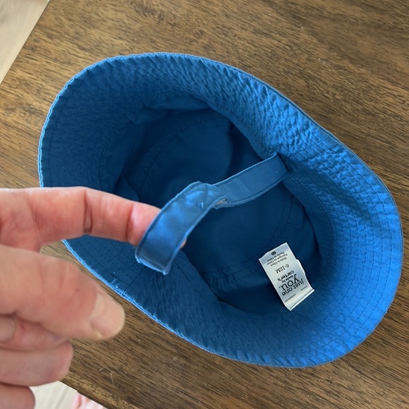 CARTER’S Shark Face Bucket Hat - Picture 5 of 7